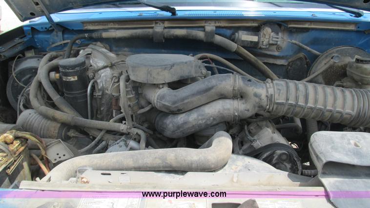 image for item J8544 1995 Ford F150 XL pickup truck