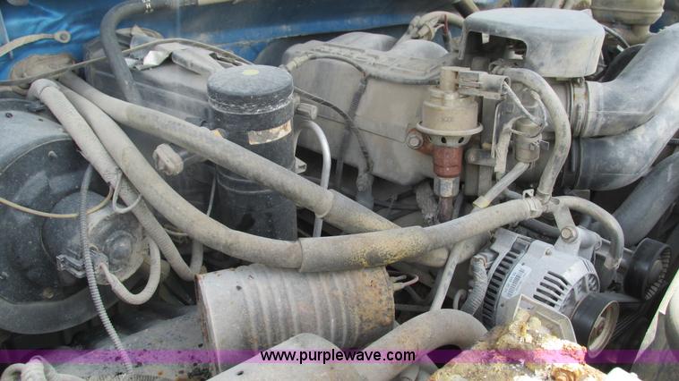 image for item J8544 1995 Ford F150 XL pickup truck