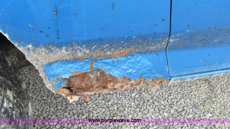 image for item J8544 1995 Ford F150 XL pickup truck