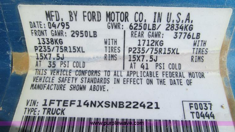 image for item J8544 1995 Ford F150 XL pickup truck