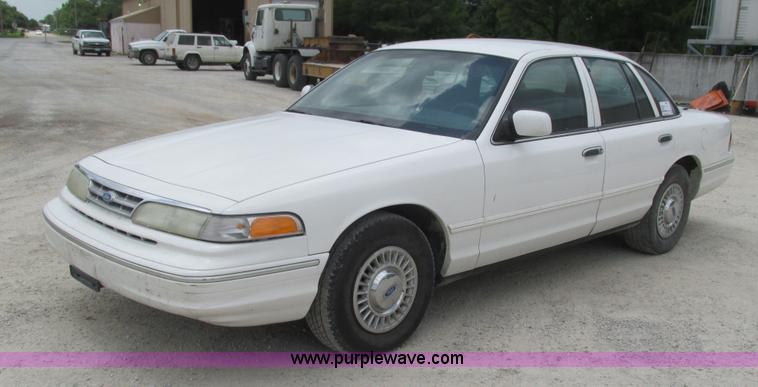 image for item J8545 1997 Ford Crown Victoria Police Interceptor