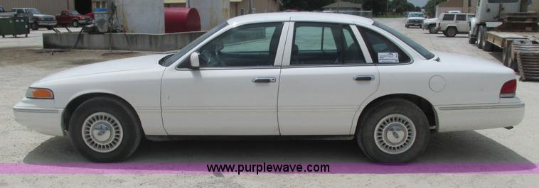 image for item J8545 1997 Ford Crown Victoria Police Interceptor