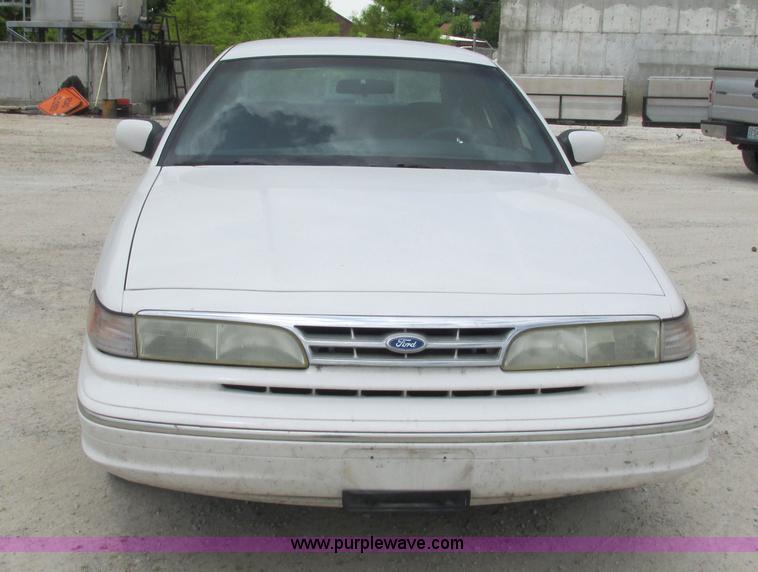 image for item J8545 1997 Ford Crown Victoria Police Interceptor