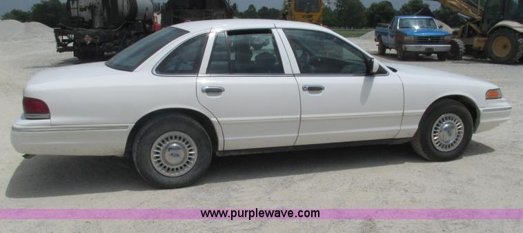 image for item J8545 1997 Ford Crown Victoria Police Interceptor