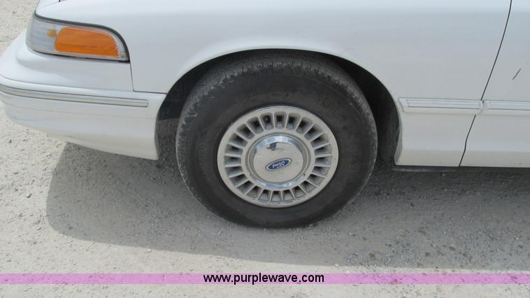 image for item J8545 1997 Ford Crown Victoria Police Interceptor
