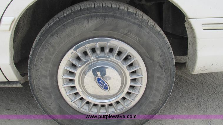 image for item J8545 1997 Ford Crown Victoria Police Interceptor