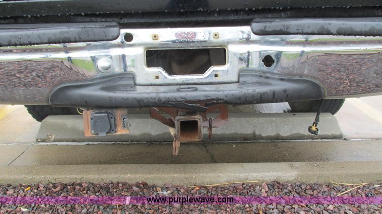 image for item J8558 2000 Ford F350 Super Duty pickup truck