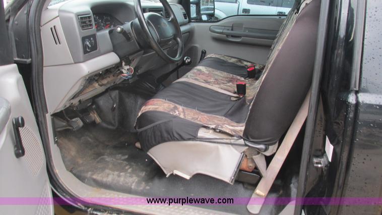 image for item J8558 2000 Ford F350 Super Duty pickup truck