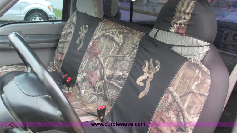 image for item J8558 2000 Ford F350 Super Duty pickup truck