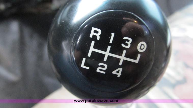 image for item J8558 2000 Ford F350 Super Duty pickup truck