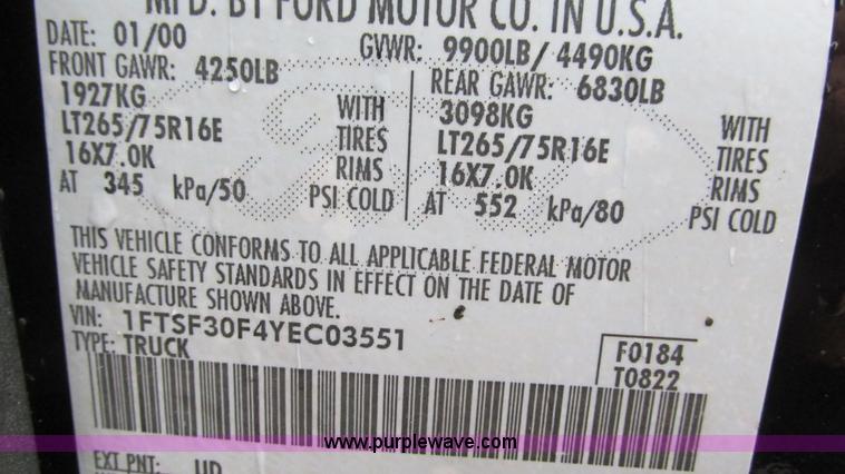 image for item J8558 2000 Ford F350 Super Duty pickup truck