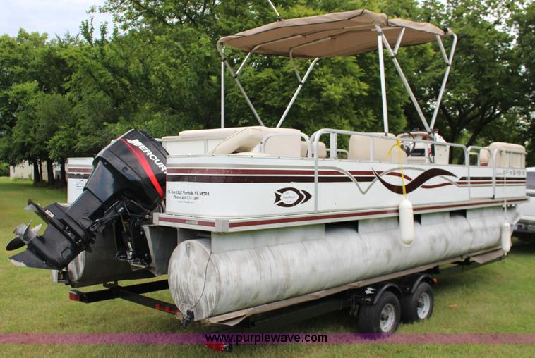 image for item K1000 2003 Apache Seamaster 22' pontoon boat