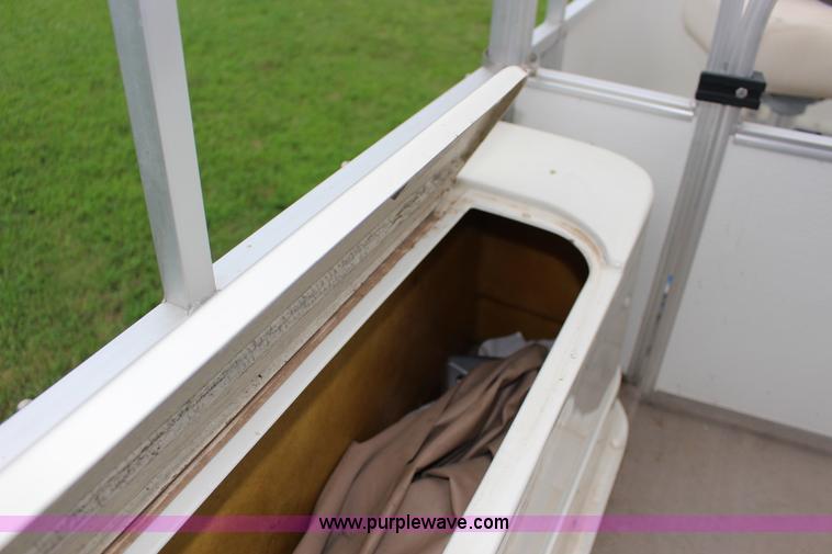 image for item K1000 2003 Apache Seamaster 22' pontoon boat