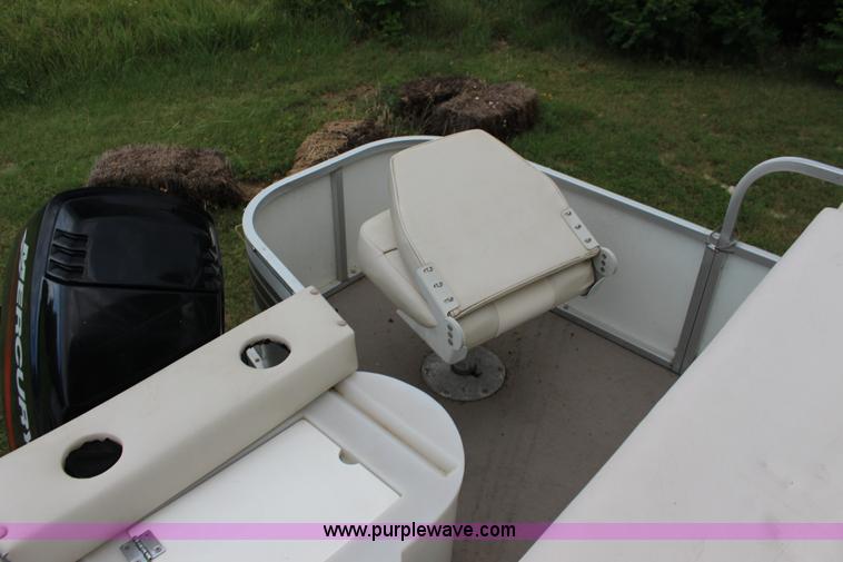 image for item K1000 2003 Apache Seamaster 22' pontoon boat