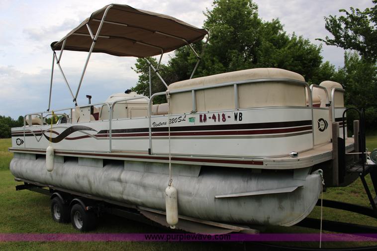 image for item K1000 2003 Apache Seamaster 22' pontoon boat