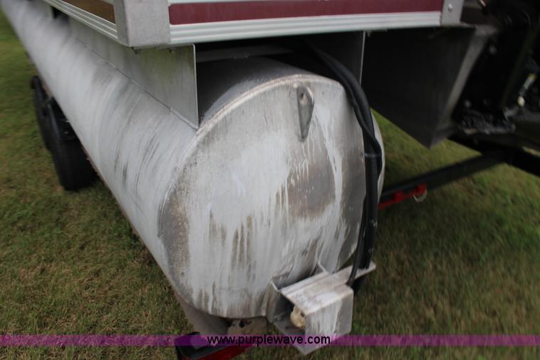 image for item K1000 2003 Apache Seamaster 22' pontoon boat