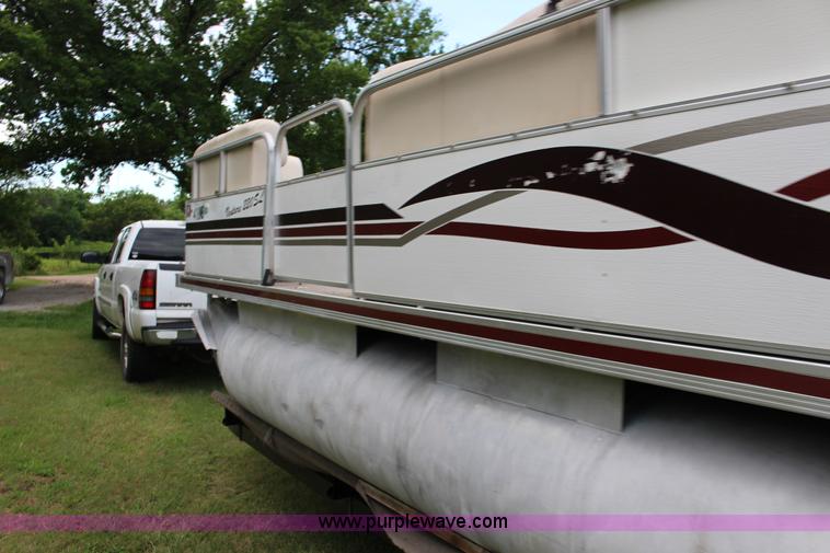 image for item K1000 2003 Apache Seamaster 22' pontoon boat