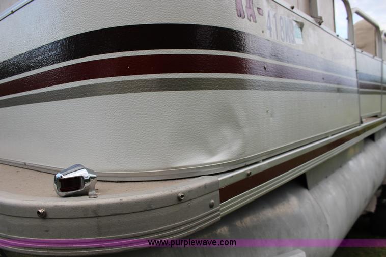 image for item K1000 2003 Apache Seamaster 22' pontoon boat