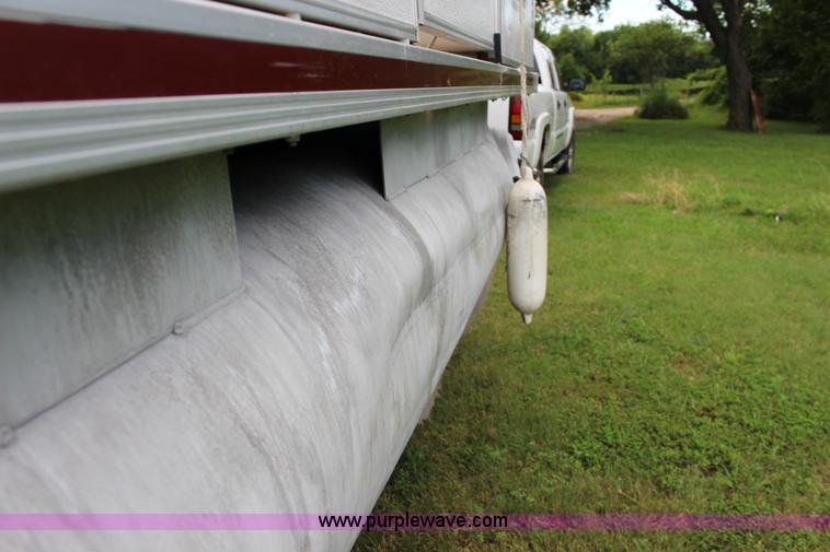 image for item K1000 2003 Apache Seamaster 22' pontoon boat