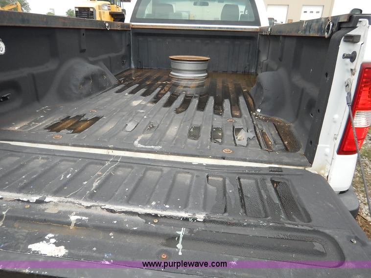 image for item K1500 2006 Ford F150 XL pickup truck