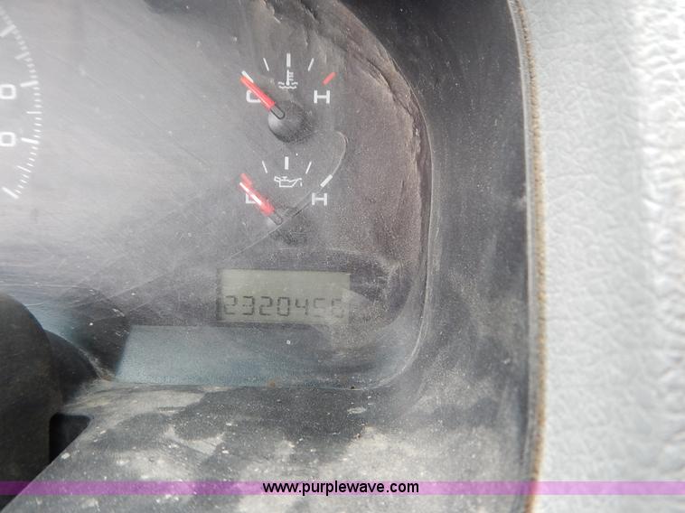 image for item K1500 2006 Ford F150 XL pickup truck