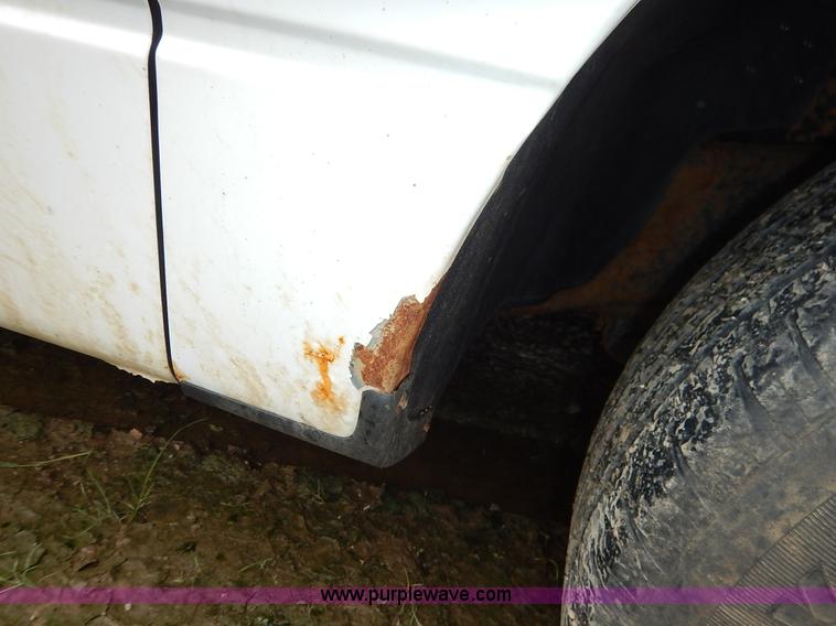 image for item K1500 2006 Ford F150 XL pickup truck