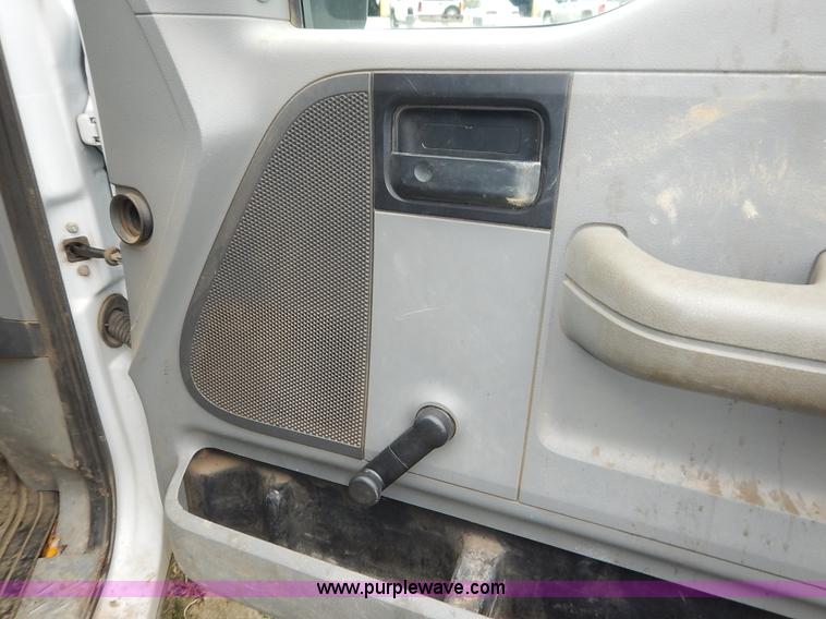 image for item K1500 2006 Ford F150 XL pickup truck