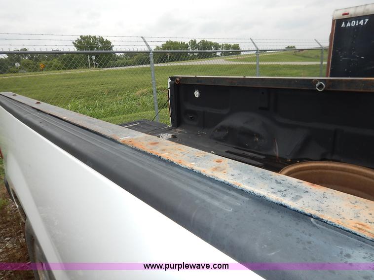 image for item K1500 2006 Ford F150 XL pickup truck