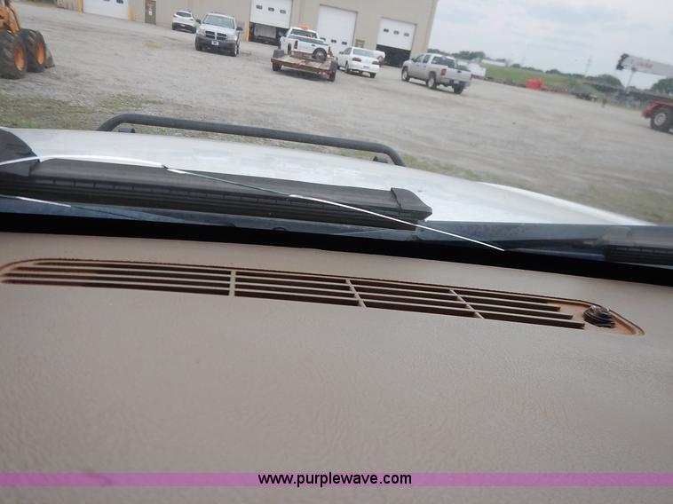 image for item K1501 2006 GMC Sierra 2500HD Ext. Cab pickup truck