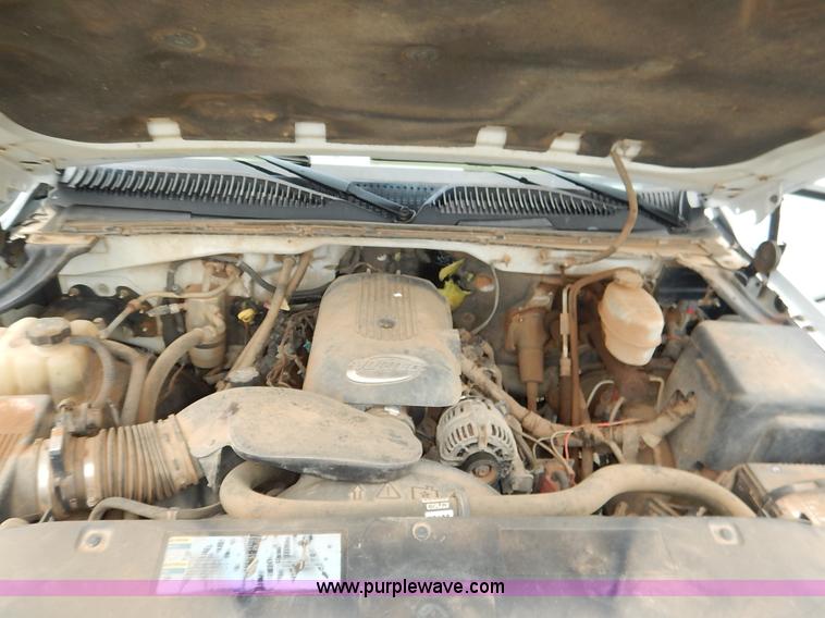 image for item K1501 2006 GMC Sierra 2500HD Ext. Cab pickup truck