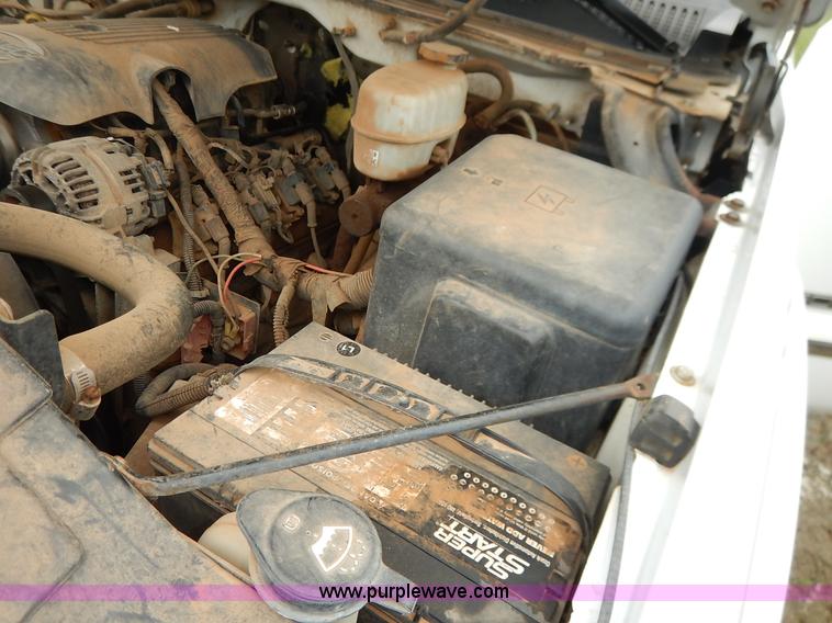 image for item K1501 2006 GMC Sierra 2500HD Ext. Cab pickup truck