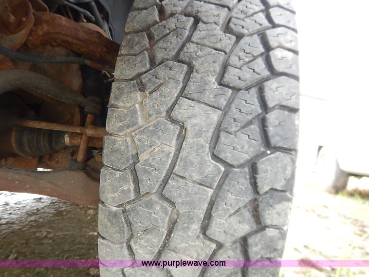 image for item K1501 2006 GMC Sierra 2500HD Ext. Cab pickup truck