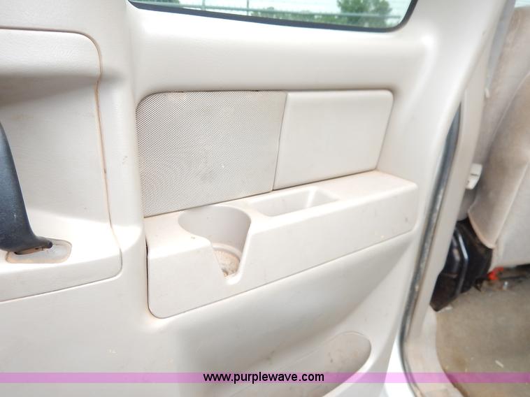 image for item K1501 2006 GMC Sierra 2500HD Ext. Cab pickup truck