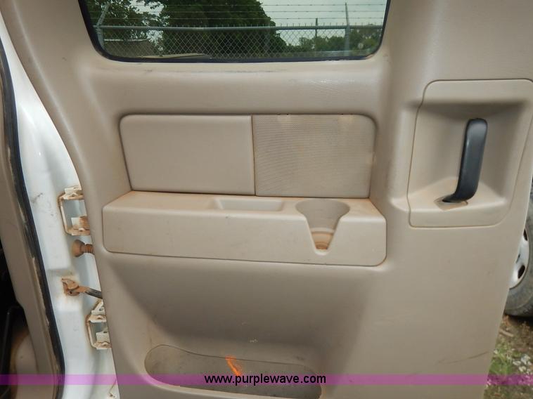 image for item K1501 2006 GMC Sierra 2500HD Ext. Cab pickup truck