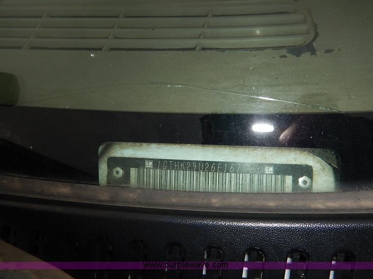 image for item K1501 2006 GMC Sierra 2500HD Ext. Cab pickup truck