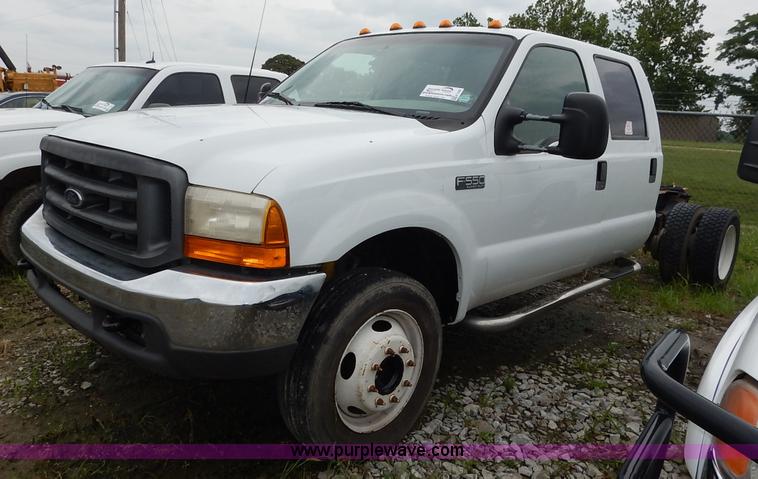 image for item K1502 2000 Ford F550 Super Duty Crew Cab truck cab and chassis
