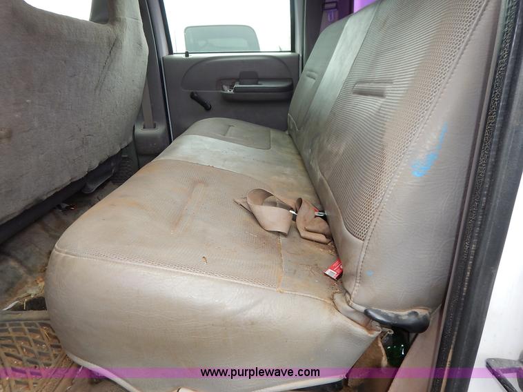 image for item K1502 2000 Ford F550 Super Duty Crew Cab truck cab and chassis