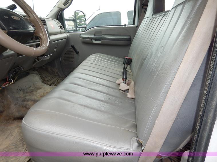 image for item K1502 2000 Ford F550 Super Duty Crew Cab truck cab and chassis