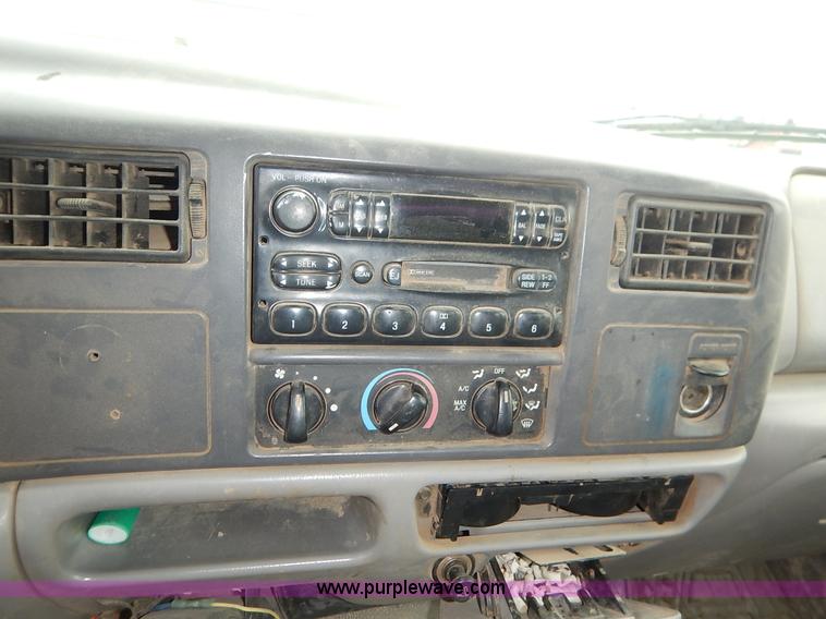 image for item K1502 2000 Ford F550 Super Duty Crew Cab truck cab and chassis