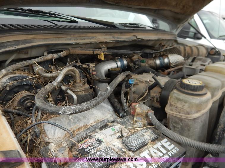 image for item K1502 2000 Ford F550 Super Duty Crew Cab truck cab and chassis