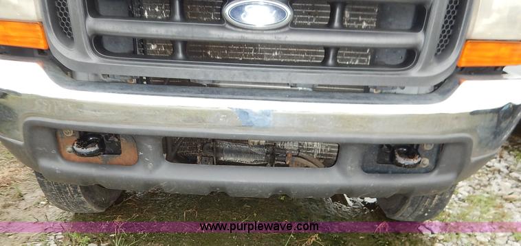 image for item K1502 2000 Ford F550 Super Duty Crew Cab truck cab and chassis