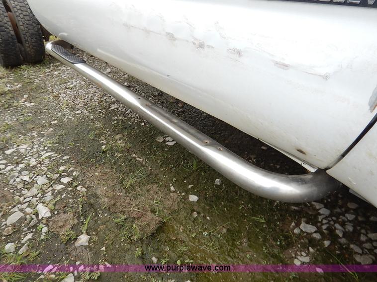 image for item K1502 2000 Ford F550 Super Duty Crew Cab truck cab and chassis