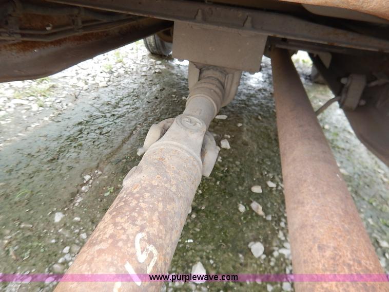 image for item K1502 2000 Ford F550 Super Duty Crew Cab truck cab and chassis