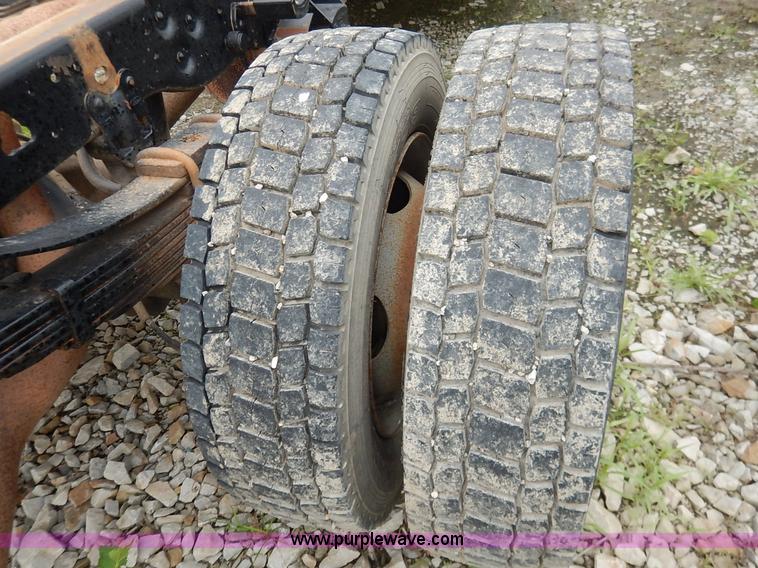 image for item K1502 2000 Ford F550 Super Duty Crew Cab truck cab and chassis