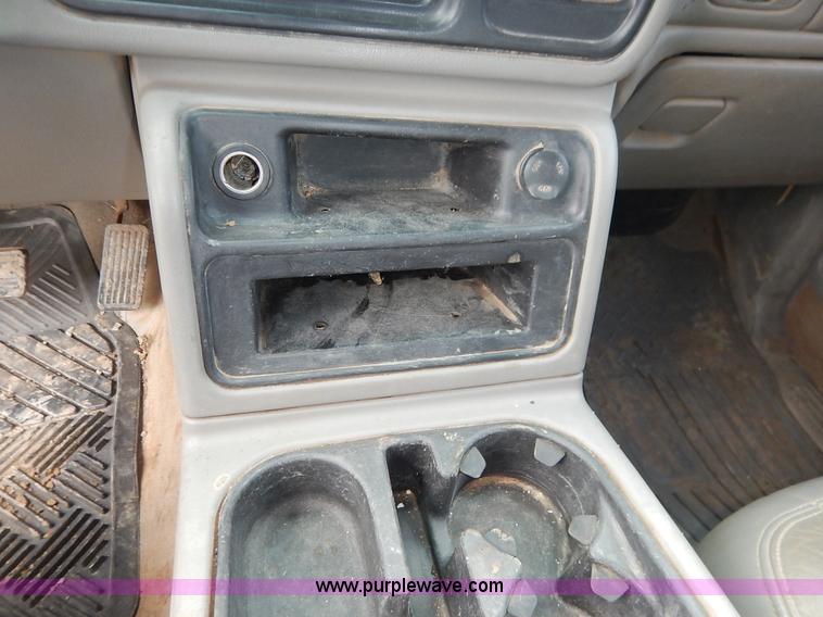 image for item K1503 2003 Chevrolet Silverado 1500HD LT Crew Cab pickup truck