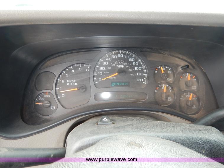 image for item K1503 2003 Chevrolet Silverado 1500HD LT Crew Cab pickup truck