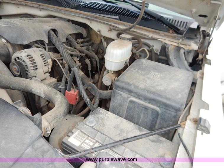 image for item K1503 2003 Chevrolet Silverado 1500HD LT Crew Cab pickup truck