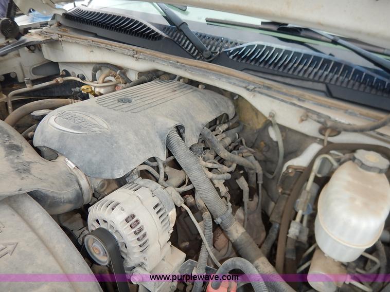 image for item K1503 2003 Chevrolet Silverado 1500HD LT Crew Cab pickup truck