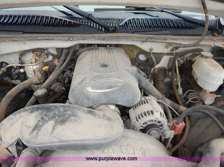 image for item K1503 2003 Chevrolet Silverado 1500HD LT Crew Cab pickup truck