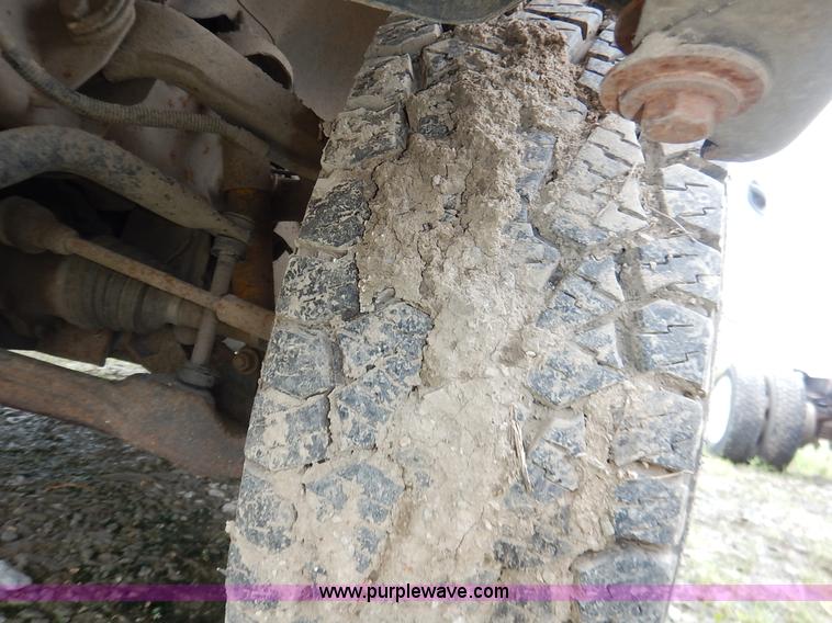 image for item K1503 2003 Chevrolet Silverado 1500HD LT Crew Cab pickup truck